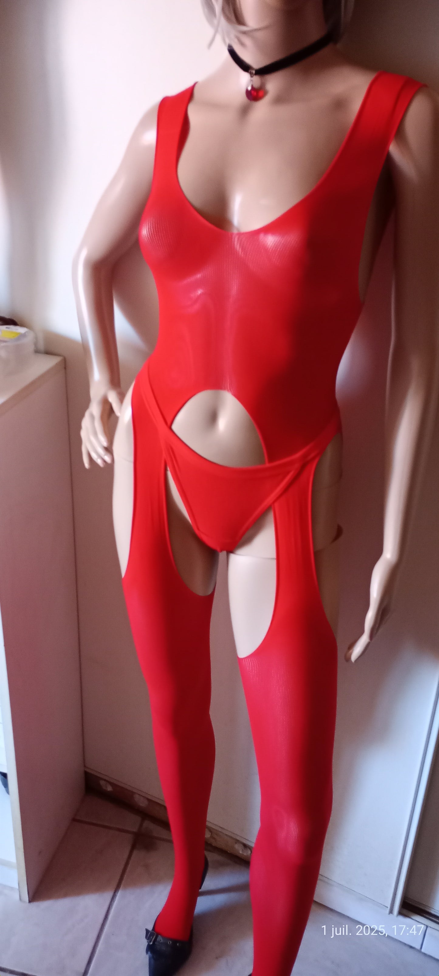 Combi-collant ou Bodystocking Opaque Rouge ou Noir Taille Unique